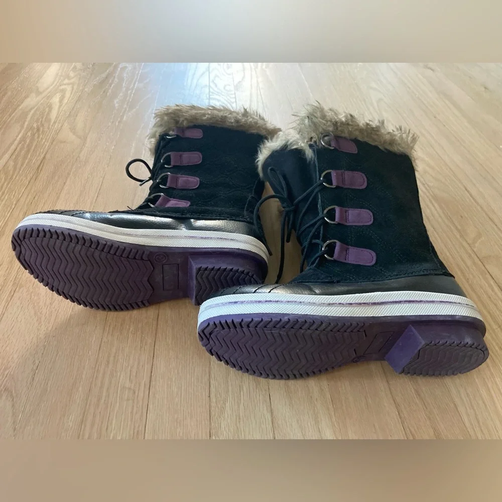 Target Black and Purple Winter Boots with Faux Fur Trim Cabincore Snow Warm Cold